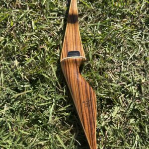 BEAR BOWS GRIZZLY 62" 45#@28 RH RECURVE