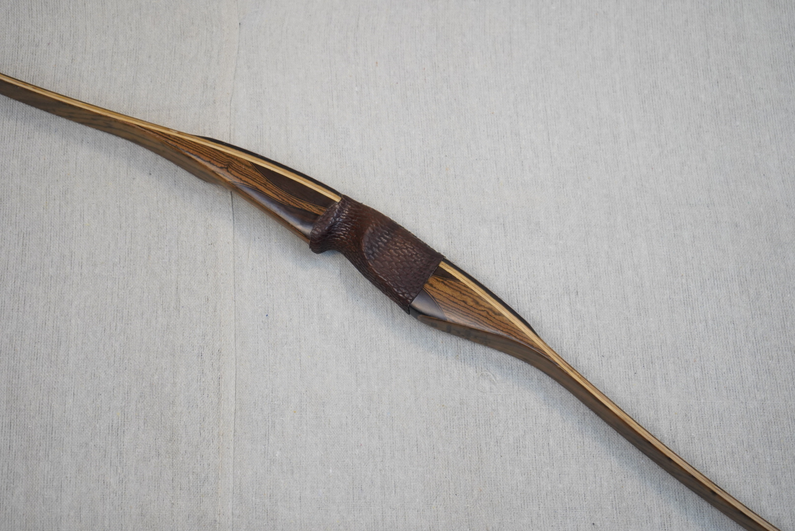 Big Jim BUFFALO 60" 41#@28" RH LONGBOW - Image 2