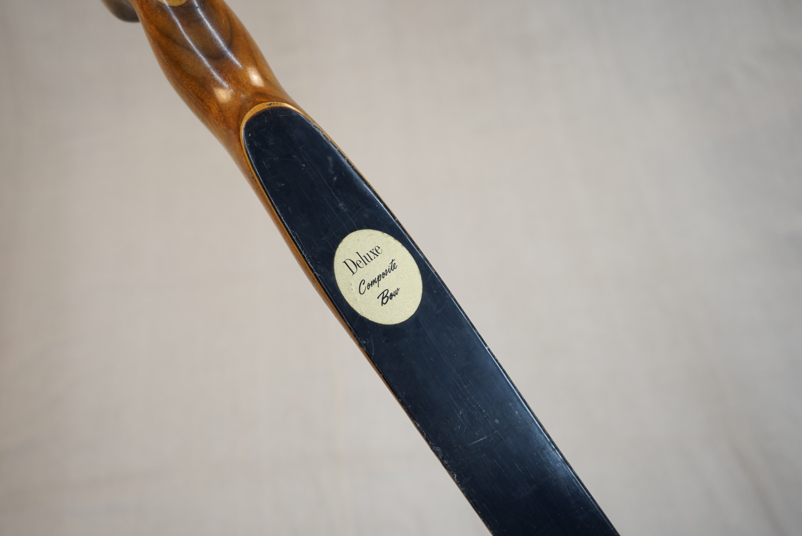 DELUXE COMPOSITE BOW 54" 45@28" RH RECURVE - Image 2