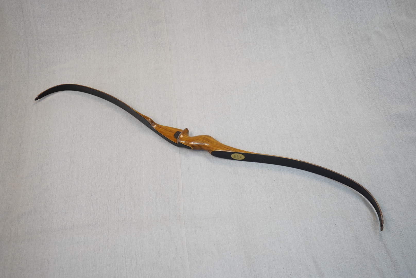 DELUXE COMPOSITE BOW 54" 45@28" RH RECURVE - Image 7