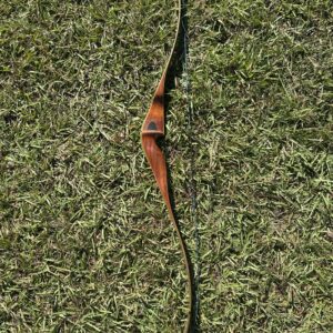 BEAR KMAG 52" 50#@28" RH RECURVE